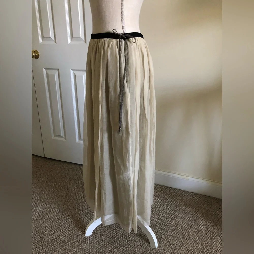 Elegant Cream Maxi Skirt - Picture 2 of 12
